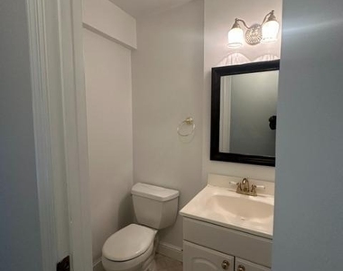 7412 Hallcrest Drive - Photo Thumbnail 26