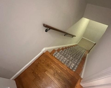 7412 Hallcrest Drive - Photo Thumbnail 8