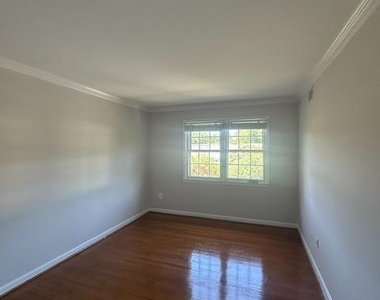 7412 Hallcrest Drive - Photo Thumbnail 21