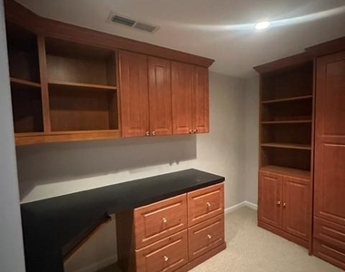 7412 Hallcrest Drive - Photo Thumbnail 32