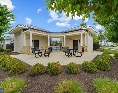 4256 Frost Street - Photo Thumbnail 32