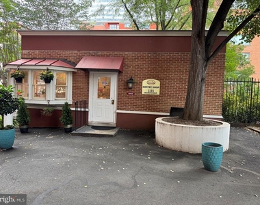 1111 Arlington Boulevard - Photo Thumbnail 9