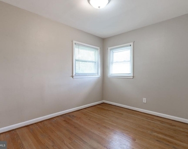 4141 21st Road N - Photo Thumbnail 4