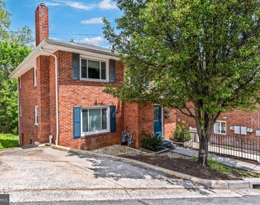 4141 21st Road N - Photo Thumbnail 2