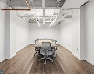 915 N Broad Street - Photo Thumbnail 20