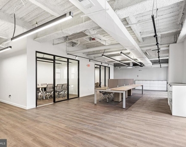 915 N Broad Street - Photo Thumbnail 25
