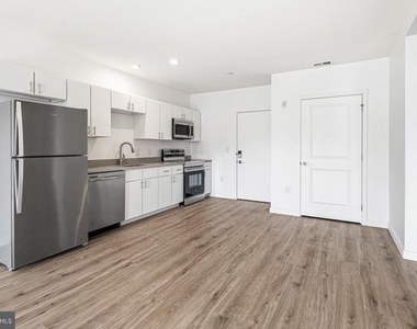 915 N Broad Street - Photo Thumbnail 2