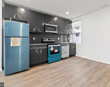 1602 S Broad Street - Photo Thumbnail 3