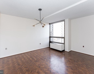 233 S 6th Street - Photo Thumbnail 3