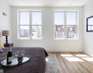 3108 Clifford Street - Photo Thumbnail 10