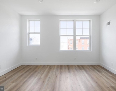 3108 Clifford Street - Photo Thumbnail 16