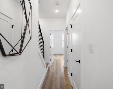 3108 Clifford Street - Photo Thumbnail 21
