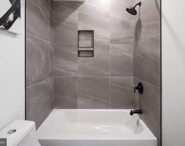 3108 Clifford Street - Photo Thumbnail 6