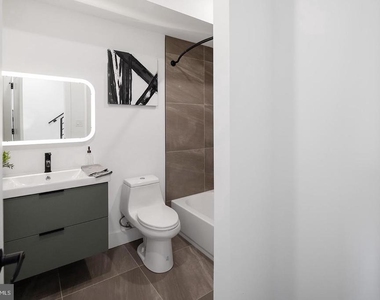 3108 Clifford Street - Photo Thumbnail 5