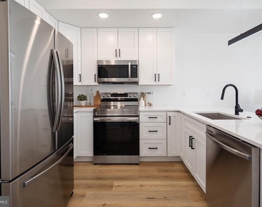 3108 Clifford Street - Photo Thumbnail 1