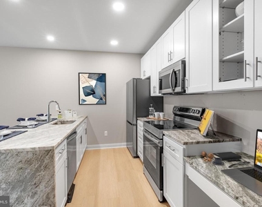 1601 Cherry Street - Photo Thumbnail 8