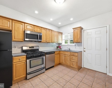 928 N Bambrey Street - Photo Thumbnail 7