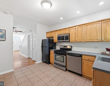 928 N Bambrey Street - Photo Thumbnail 9