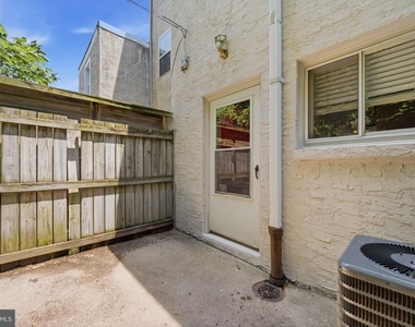 928 N Bambrey Street - Photo Thumbnail 24