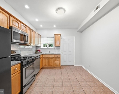 928 N Bambrey Street - Photo Thumbnail 6