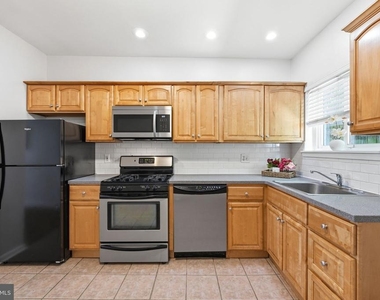 928 N Bambrey Street - Photo Thumbnail 8
