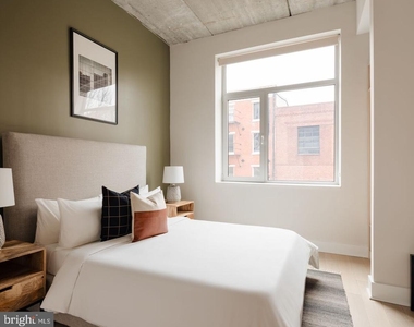 313 Race Street - Photo Thumbnail 4