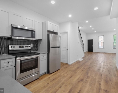 2516 W Master Street - Photo Thumbnail 8