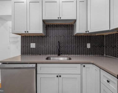 2516 W Master Street - Photo Thumbnail 7