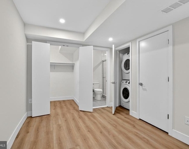 1702 Point Breeze Avenue - Photo Thumbnail 11