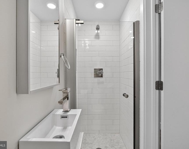 1702 Point Breeze Avenue - Photo Thumbnail 8