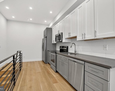 1702 Point Breeze Avenue - Photo Thumbnail 4