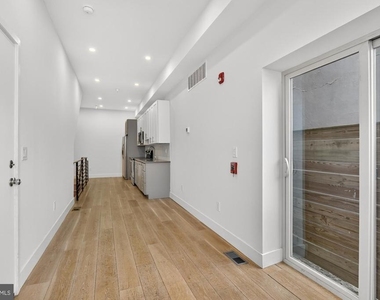 1702 Point Breeze Avenue - Photo Thumbnail 1