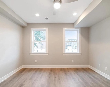 1524 W Stiles Street - Photo Thumbnail 4