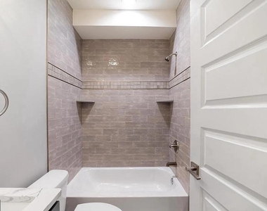 1524 W Stiles Street - Photo Thumbnail 11