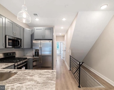 1524 W Stiles Street - Photo Thumbnail 15