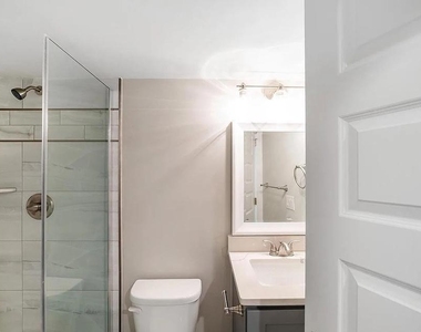 1524 W Stiles Street - Photo Thumbnail 3