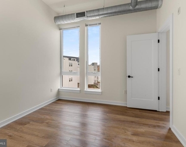 2401 Frankford Avenue - Photo Thumbnail 13