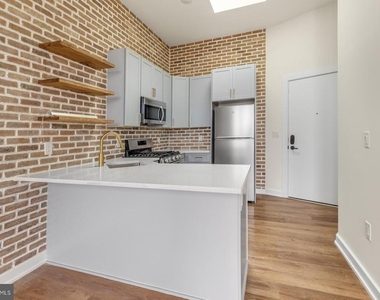 2401 Frankford Avenue - Photo Thumbnail 5
