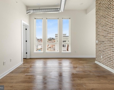 2401 Frankford Avenue - Photo Thumbnail 6