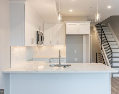 2040 N 19th Street - Photo Thumbnail 12