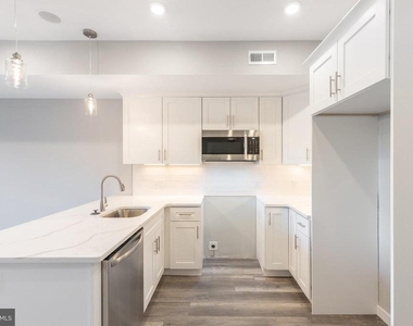 2040 N 19th Street - Photo Thumbnail 9