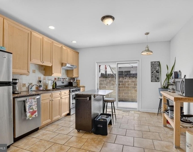 1202 Gerritt Street - Photo Thumbnail 5