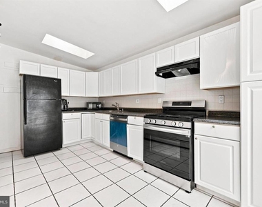 134 Shurs Lane - Photo Thumbnail 6
