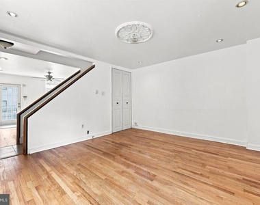 134 Shurs Lane - Photo Thumbnail 5