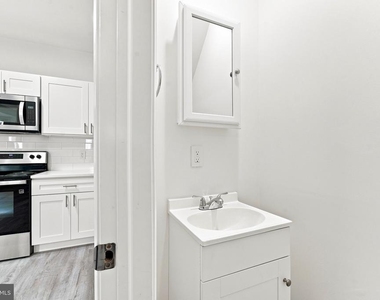 1315 N 59th Street - Photo Thumbnail 4