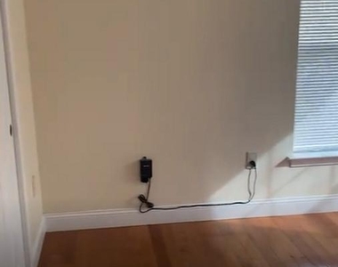 763 S 13th Street - Photo Thumbnail 10