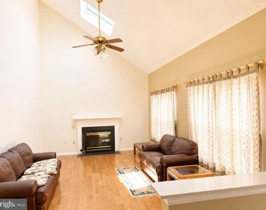 4037 Runnymead Drive - Photo Thumbnail 8