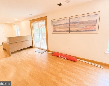 4037 Runnymead Drive - Photo Thumbnail 32
