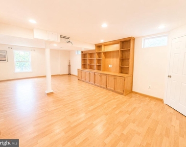 4037 Runnymead Drive - Photo Thumbnail 29