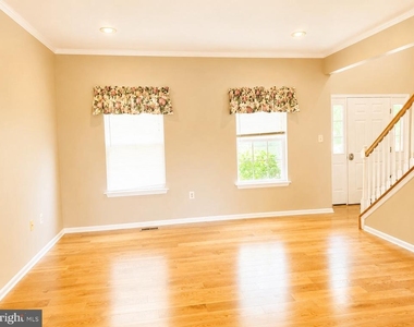 4037 Runnymead Drive - Photo Thumbnail 5